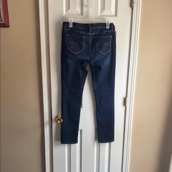 Blue Skinny Jeans Soho NY & Co Size 6 Dark Wash and Subtle Fading Relaxed Fit - Picture 6 of 7